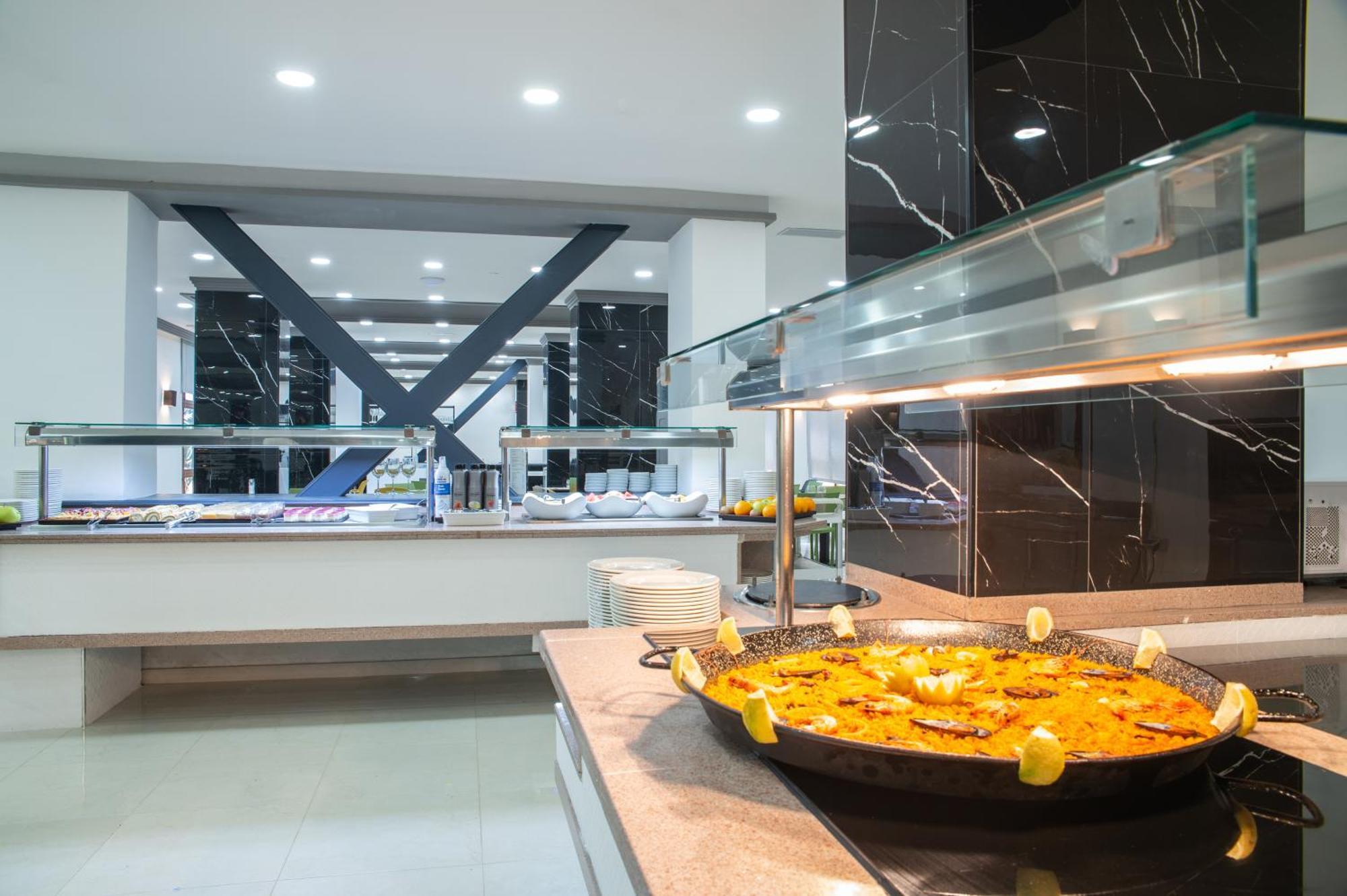 East By Pierre & Hotel Benidorm
