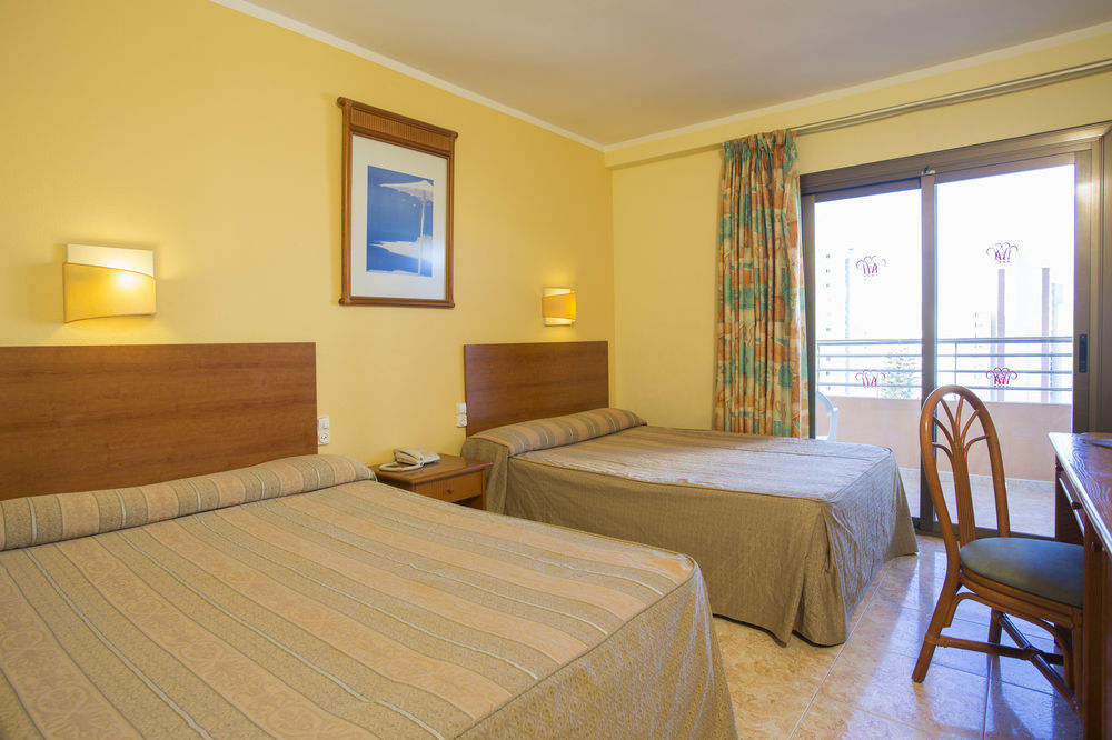 East By Pierre & Hotel Benidorm